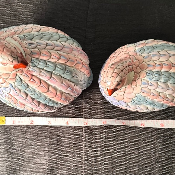 Vintage Pair of Ceramic Quail Figurines Hand Painted Pink & Blue Accents - Picture 9 of 9